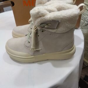 Merrell Women's Cream Winter Boots